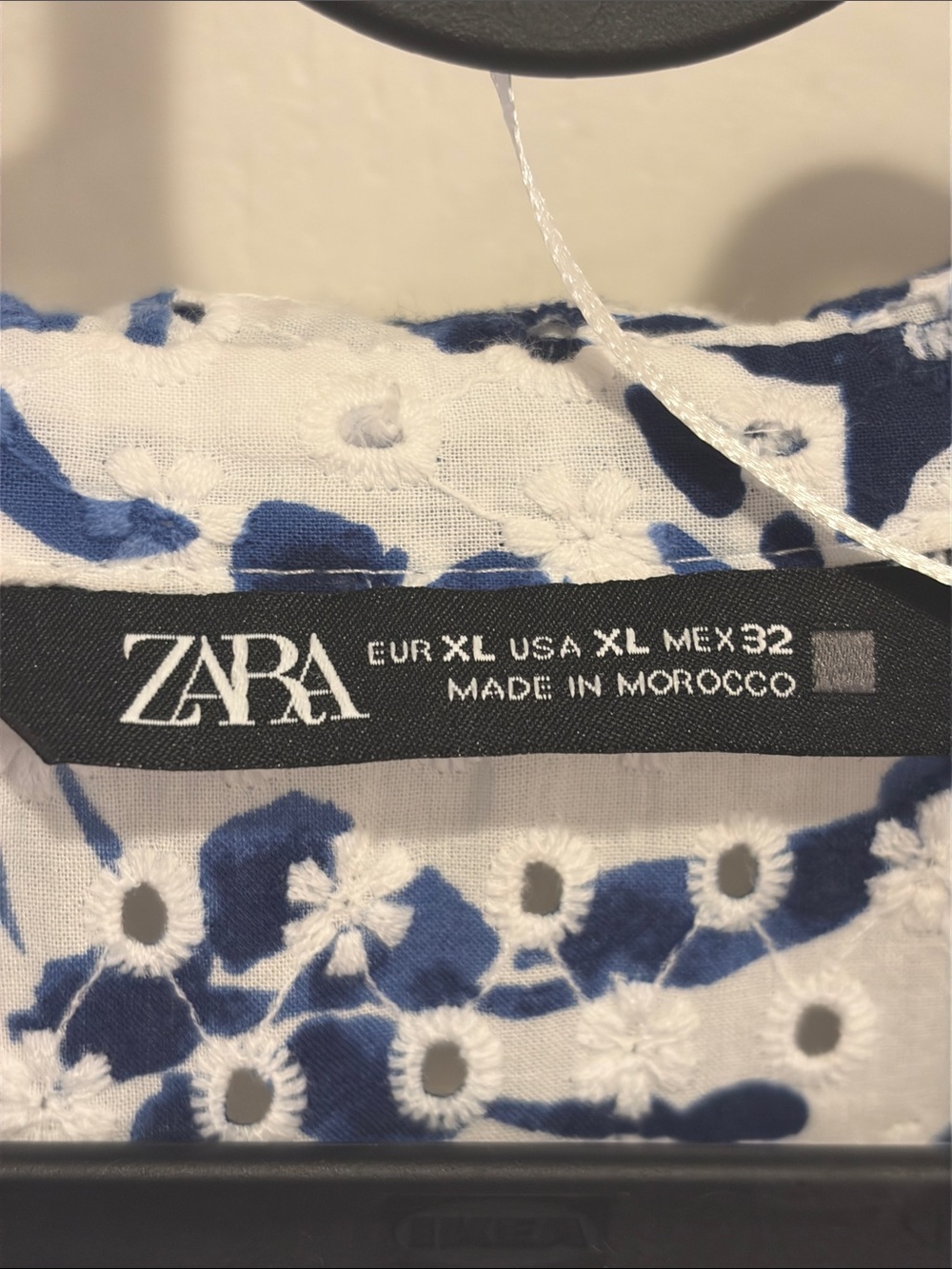 Zara White and Blue Floral Belted Midi Dress - Picture 2 of 6